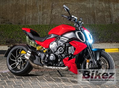 Diavel V4