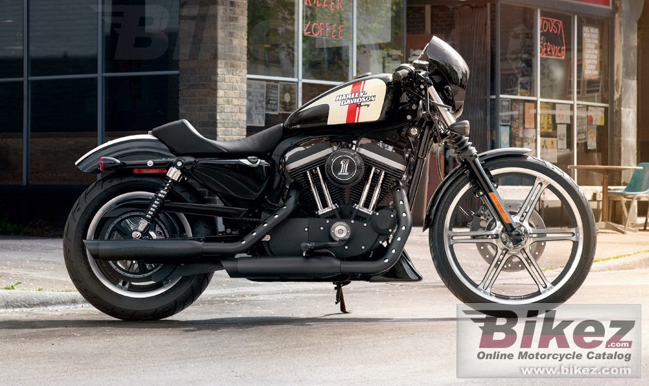 Sportster Iron 883 Dark Custom