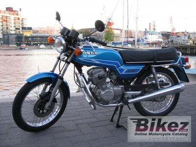 Cb 125 T